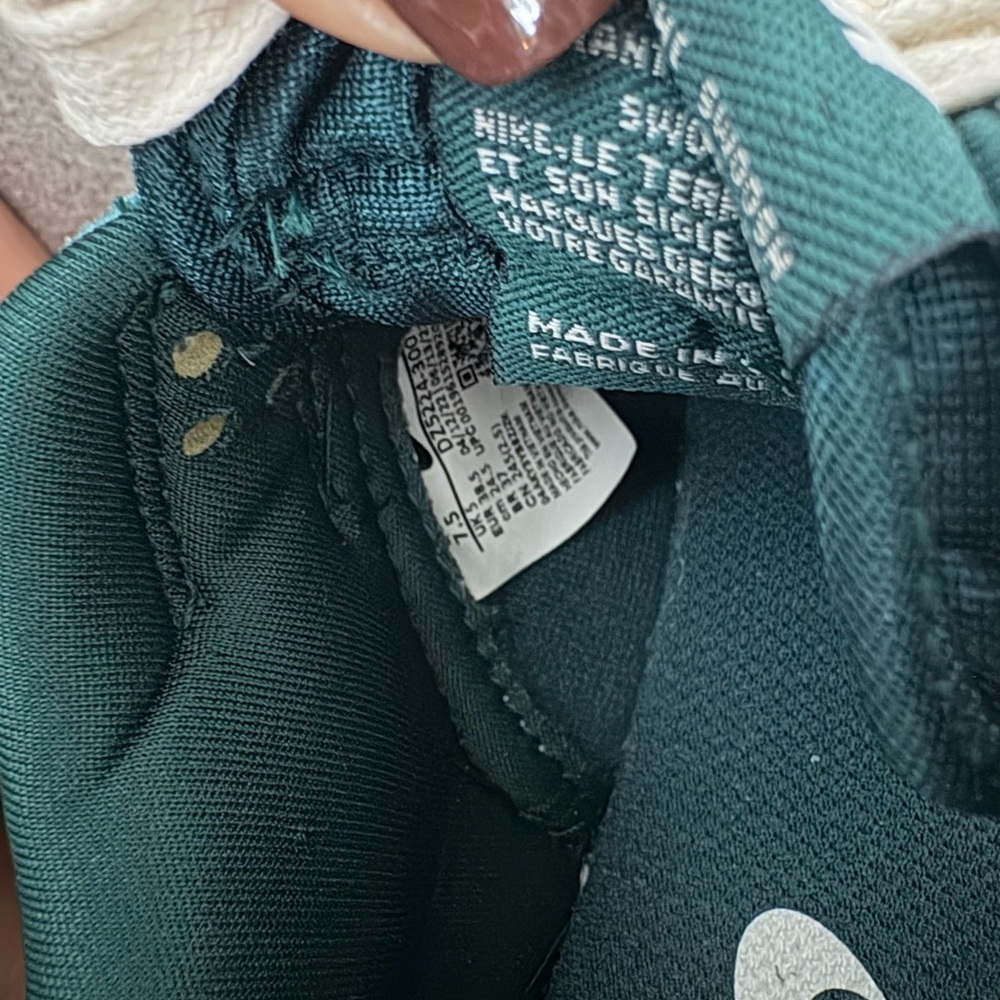 Nike Women's Sneakers in Teal and Cream - Picture 4 of 4